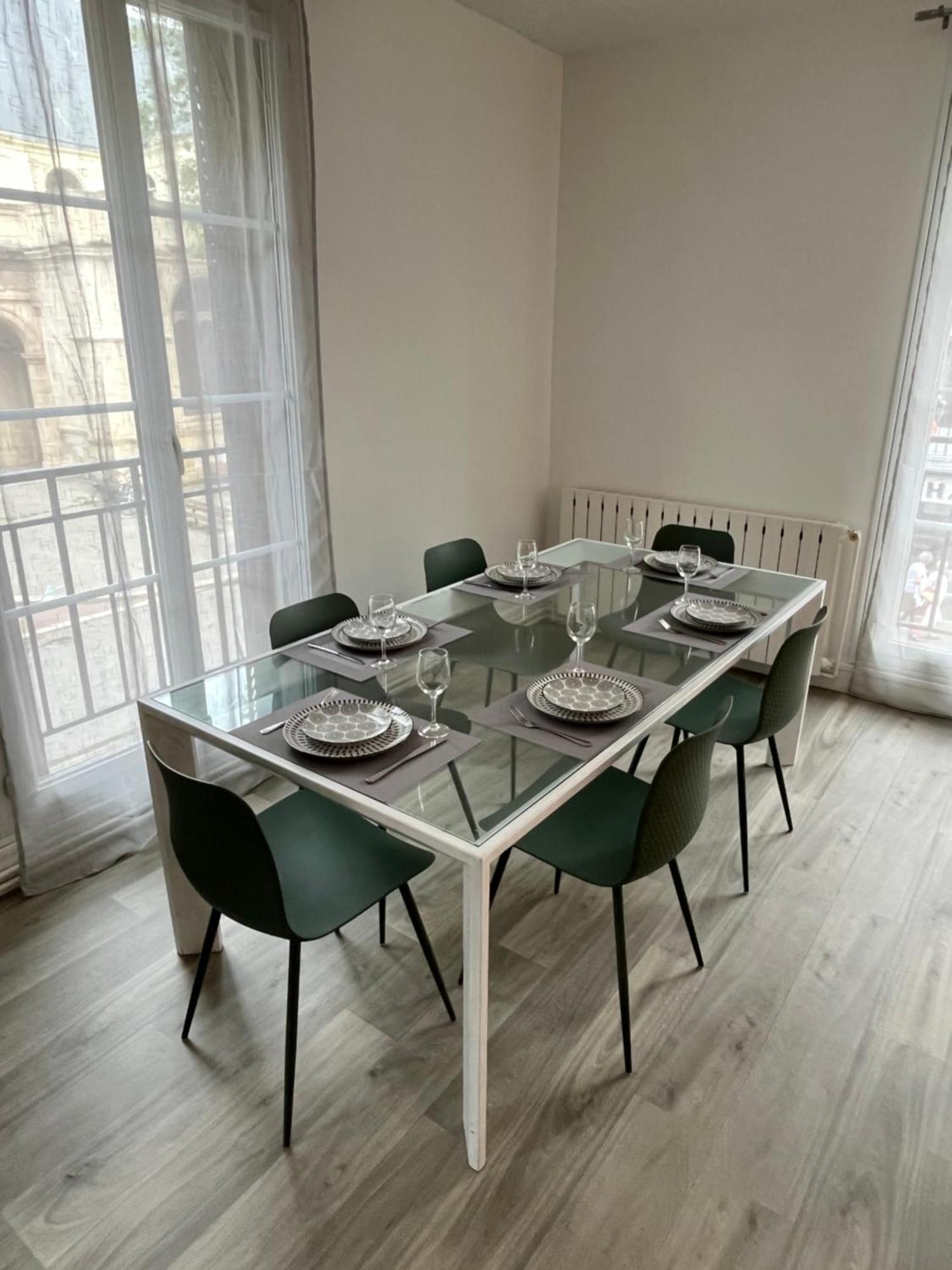 Vivez Au Coeur Historique - St Francois - Grand Appartement Confortable Hawr Zewnętrze zdjęcie